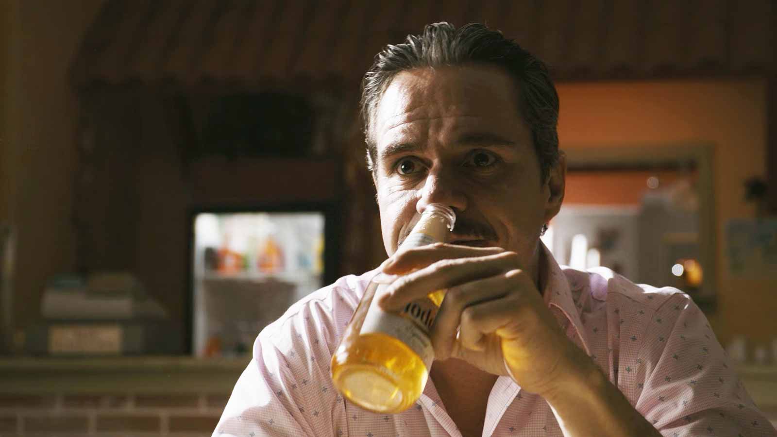 Modelo Especial in Better Call Saul with Tony Dalton